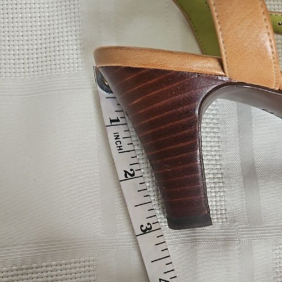 Naturalizer Women's Tan Strappy Sandals - Picture 9 of 16